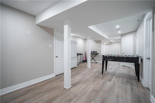 39 Pebble Valley Avenue, Hamilton, ON - Indoor Photo Showing Other Room