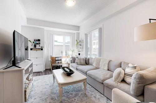 260 Twelfth Street|Unit #11, Toronto, ON - Indoor Photo Showing Living Room