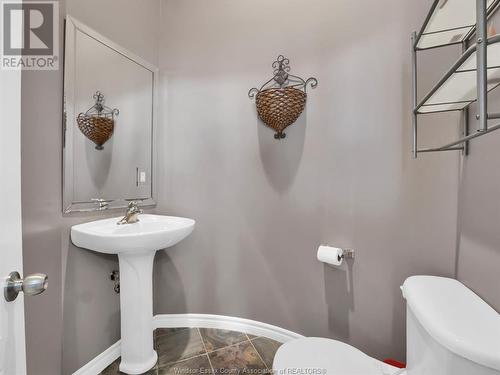 144 Meconi Court, Lakeshore, ON - Indoor Photo Showing Bathroom