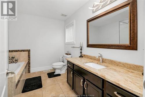 199 Branton Crescent, Lakeshore, ON - Indoor Photo Showing Bathroom