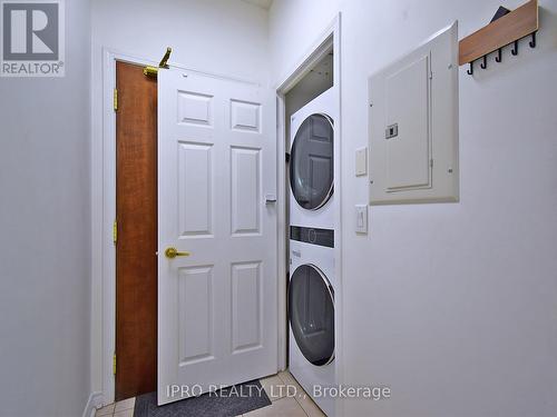 103 - 18 Kenaston Gardens, Toronto, ON - Indoor Photo Showing Laundry Room