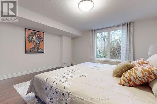 510 Kinrara Crt, Newmarket, ON - Indoor Photo Showing Bedroom