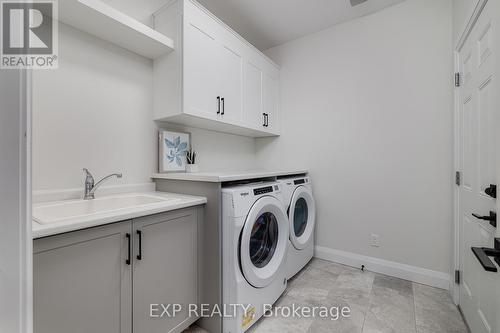 508 Doonwoods Cres, Kitchener, ON - Indoor Photo Showing Laundry Room