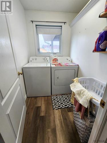 78 Sixth Ave, Englehart, ON - Indoor Photo Showing Laundry Room