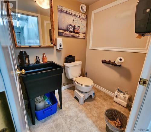 78 Sixth Ave, Englehart, ON - Indoor Photo Showing Bathroom
