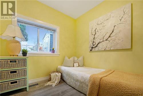 14 Oriole Road, N/A, ON - Indoor Photo Showing Bedroom