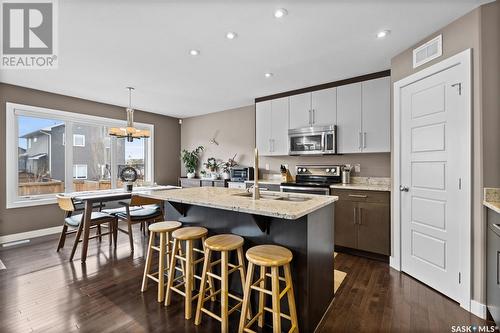 471 Veltkamp Crescent, Saskatoon, SK - Indoor Photo Showing Kitchen With Upgraded Kitchen