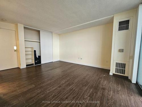 803-720 Spadina Ave, Toronto, ON - Indoor Photo Showing Other Room