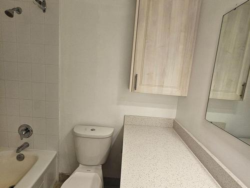 803-720 Spadina Ave, Toronto, ON - Indoor Photo Showing Bathroom