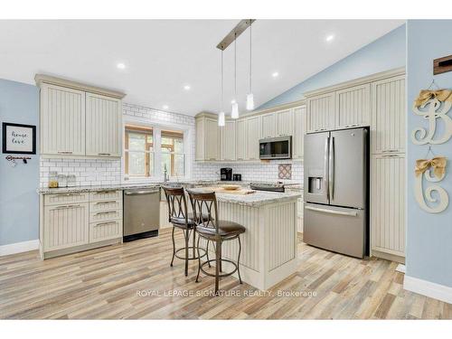 86 Red Oak Rd, Marmora And Lake, ON - Indoor Photo Showing Kitchen With Upgraded Kitchen