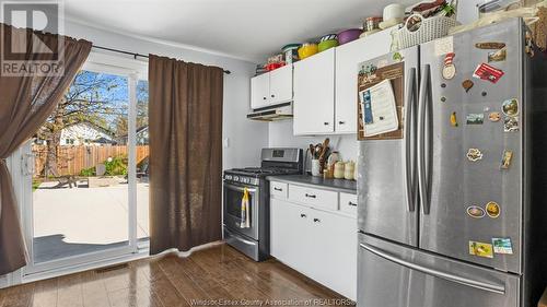 682 Stanley Street, Windsor, ON - Indoor Photo Showing Kitchen