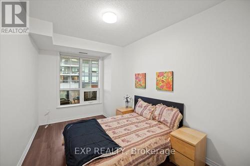 #226 -216 Oak Park Blvd, Oakville, ON - Indoor Photo Showing Bedroom