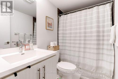 11 - 260 Twelfth Street, Toronto, ON - Indoor Photo Showing Bathroom