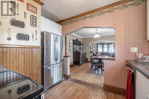 292 Wellington Rd, London, ON - Indoor Photo Showing Other Room