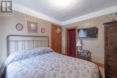 292 Wellington Road, London, ON - Indoor Photo Showing Bedroom