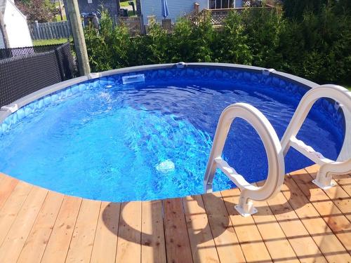 Pool - 499 Rue Des Saules, Beauharnois, QC - Outdoor With Above Ground Pool With Backyard