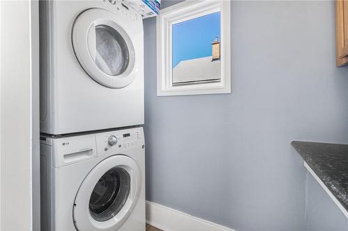18 Prince Street, St. Catharines, ON - Indoor Photo Showing Laundry Room