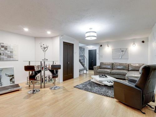 Salle familiale - 465 Rue Parent, Mascouche, QC - Indoor Photo Showing Living Room