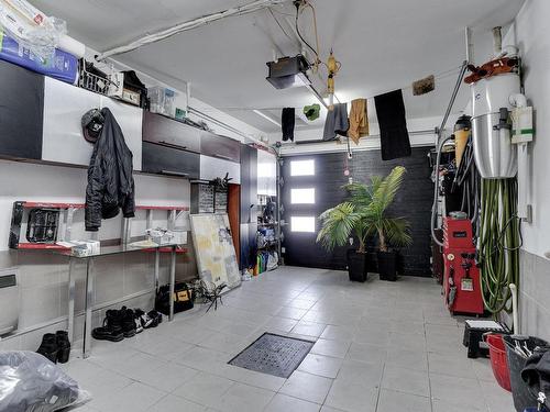 Garage - 465 Rue Parent, Mascouche, QC - Indoor Photo Showing Garage