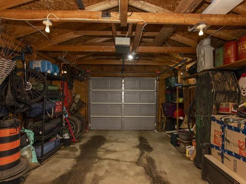 236 Pruden Street, Thunder Bay, ON - Indoor Photo Showing Garage