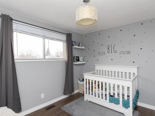253 Sheridan Crescent, Thunder Bay, ON - Indoor Photo Showing Bedroom