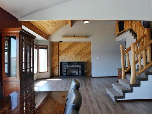 103 Willow Court, Rainy River, ON - Indoor Photo Showing Living Room With Fireplace