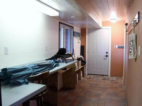 103 Willow Court, Rainy River, ON - Indoor Photo Showing Other Room