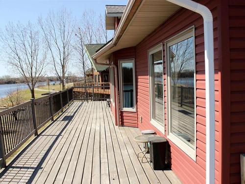 103 Willow Court, Rainy River, ON - Outdoor With Deck Patio Veranda With Exterior