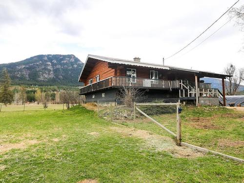 4086 Dixon Creek Road, Barriere, BC - Outdoor With Deck Patio Veranda