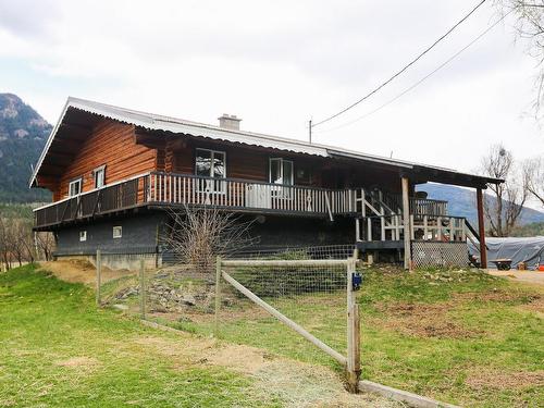 4086 Dixon Creek Road, Barriere, BC - Outdoor With Deck Patio Veranda