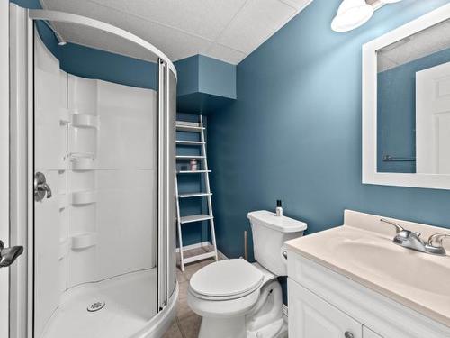2116 Garymede Drive, Kamloops, BC - Indoor Photo Showing Bathroom
