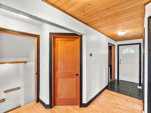 9669 Tranquille Criss Creek Rd, Kamloops, BC - Indoor Photo Showing Other Room