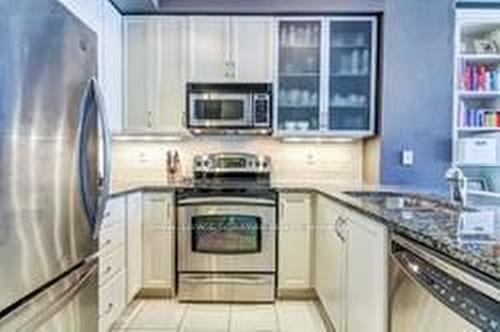 619-438 King St W, Toronto, ON - Indoor Photo Showing Kitchen With Stainless Steel Kitchen With Upgraded Kitchen