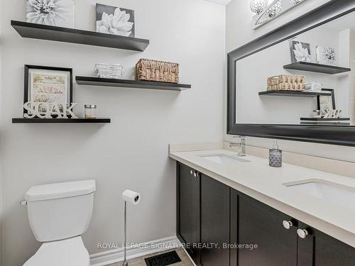 316 Rita'S Ave, Newmarket, ON - Indoor Photo Showing Bathroom