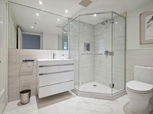 Salle de bains - 402-1400 Crois. Merit, Mont-Royal, QC - Indoor Photo Showing Bathroom