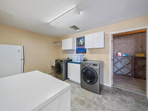 429 Seaview Way, Cobble Hill, BC - Indoor Photo Showing Laundry Room