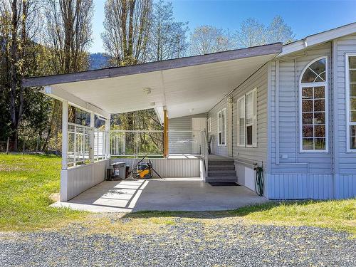7600 Westholme Rd, Duncan, BC - Outdoor With Exterior