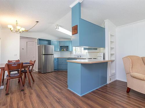 7600 Westholme Rd, Duncan, BC - Indoor Photo Showing Kitchen