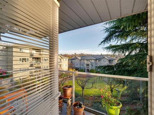 307-951 Topaz Ave, Victoria, BC - Outdoor With Balcony