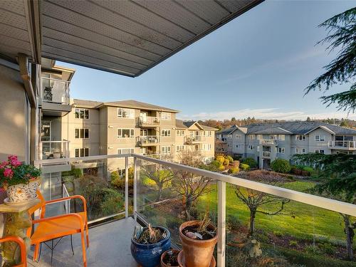307-951 Topaz Ave, Victoria, BC - Outdoor With Balcony With Exterior