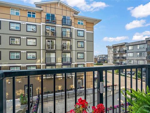 302-917 Avrill Rd, Langford, BC - Outdoor With Balcony