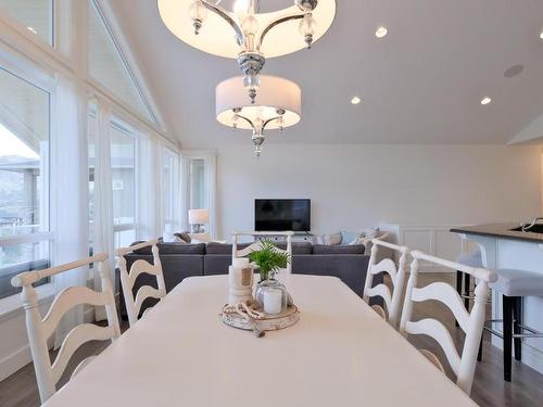 7345 Pointe Sage Drive, Coldstream, BC - Indoor Photo Showing Dining Room