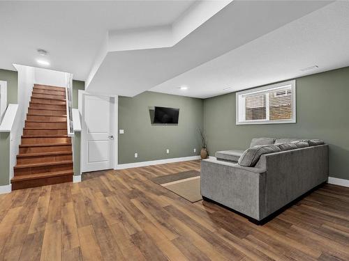 13009 Gibbons Drive, Lake Country, BC - Indoor Photo Showing Other Room