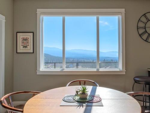 1257 Feedham Avenue, Kelowna, BC - Indoor Photo Showing Dining Room
