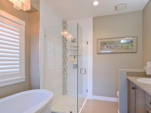 1257 Feedham Avenue, Kelowna, BC - Indoor Photo Showing Bathroom