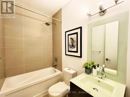 616 - 111 St Clair Avenue W, Toronto, ON - Indoor Photo Showing Bathroom