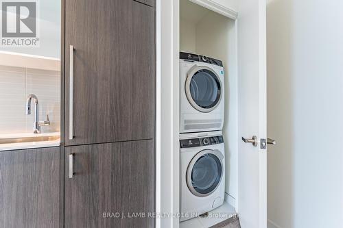 #1107 -138 Downes St, Toronto, ON - Indoor Photo Showing Laundry Room