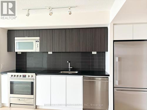 3211 - 85 Queens Wharf Road, Toronto, ON - Indoor Photo Showing Kitchen With Upgraded Kitchen