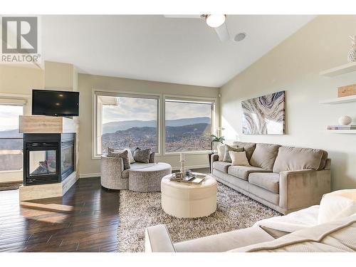 663 Denali Court Unit# 331, Kelowna, BC - Indoor Photo Showing Living Room With Fireplace