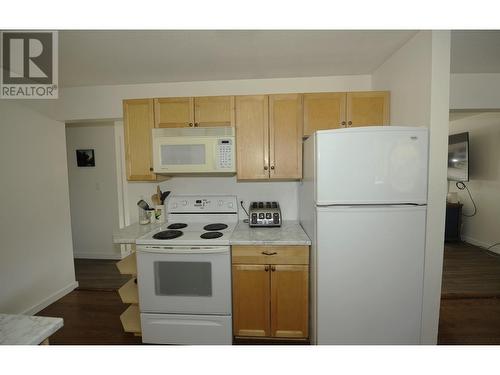 4910 Gair Avenue, Terrace, BC - Indoor Photo Showing Kitchen